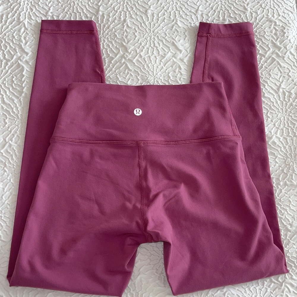 Lululemon pink leggings size 6 great condition